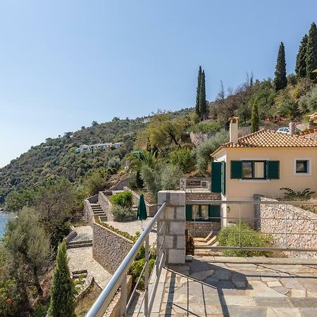 Kissakas Villas Leonídion Buitenkant foto