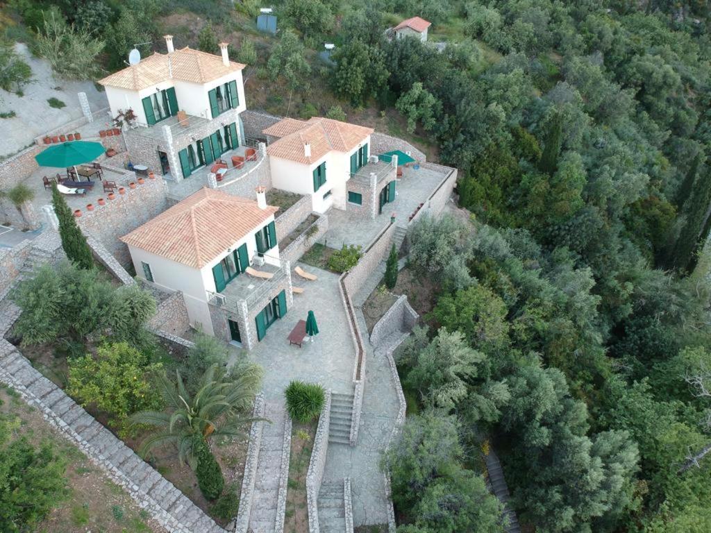 Kissakas Villas Leonídion Buitenkant foto