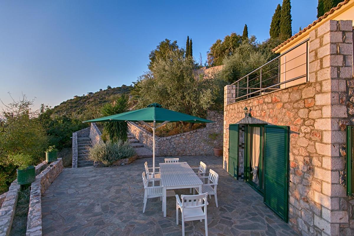Kissakas Villas Leonídion Buitenkant foto