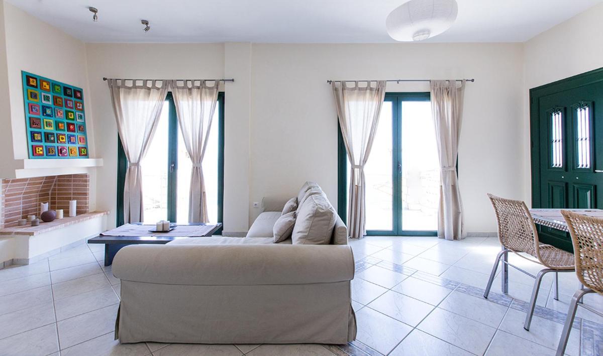 Kissakas Villas Leonídion Buitenkant foto