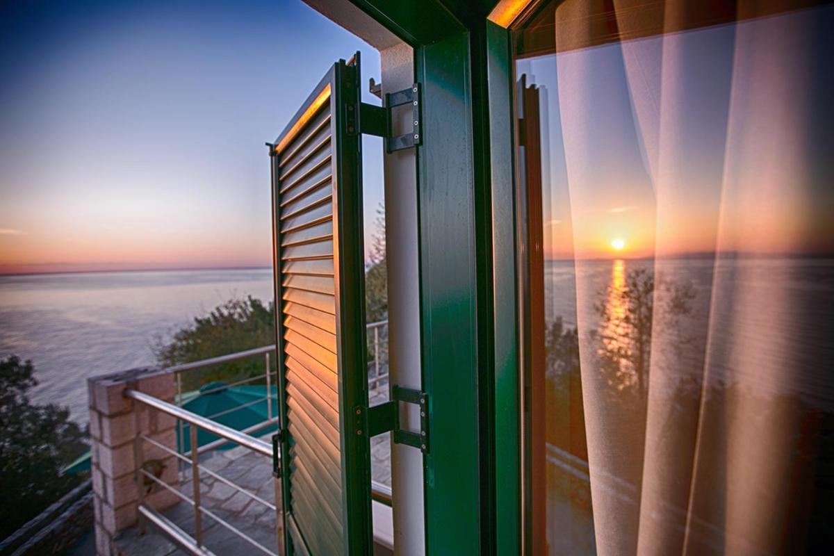 Kissakas Villas Leonídion Buitenkant foto